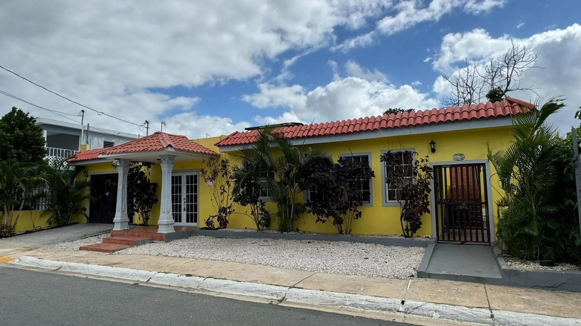 Lägenhet 3Br, 1Ba Spacious Property In Catano, Near Bacardi Puerto Rico