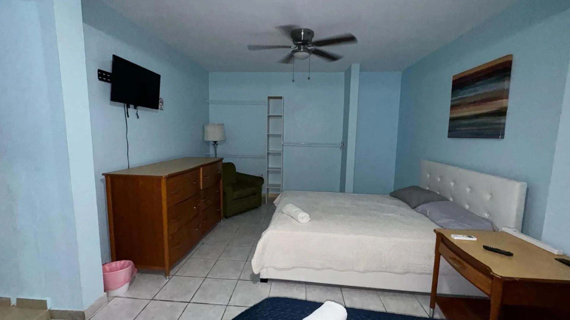 3Br, 1Ba Spacious Property In Catano, Near Bacardi 0*, Catano